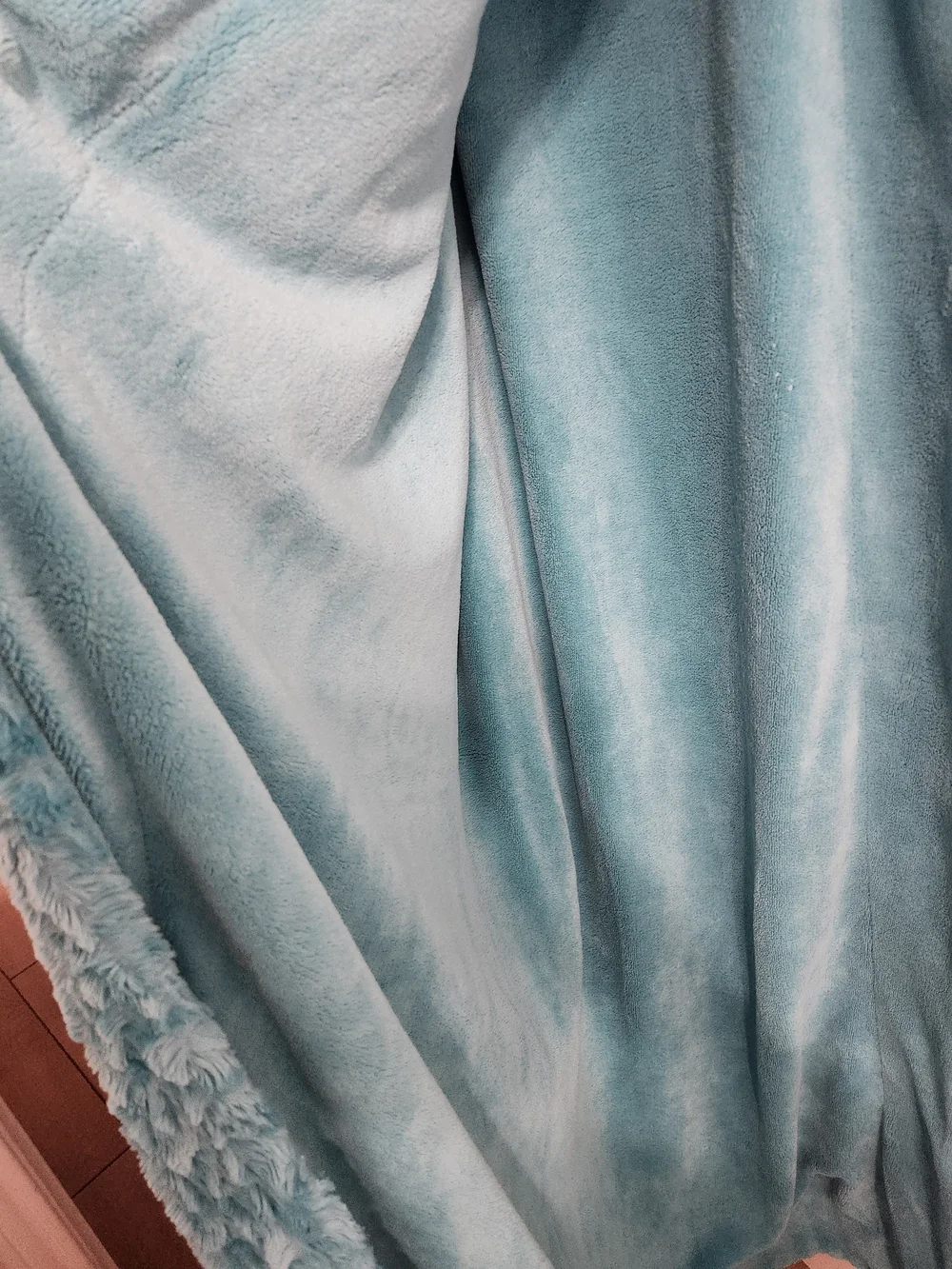 Xhilaration Teal Plush Faux Fur Throw Blanket